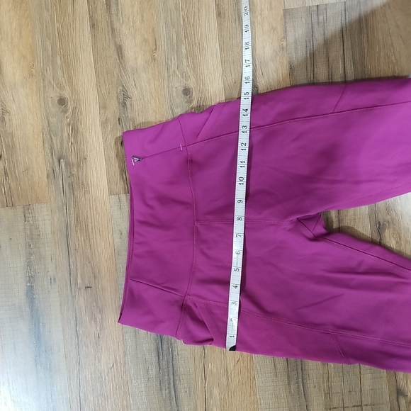 CALIA by CARRIE UNDERWOOD Pink Purple Cropped Leggings with pockets - Picture 12 of 14
